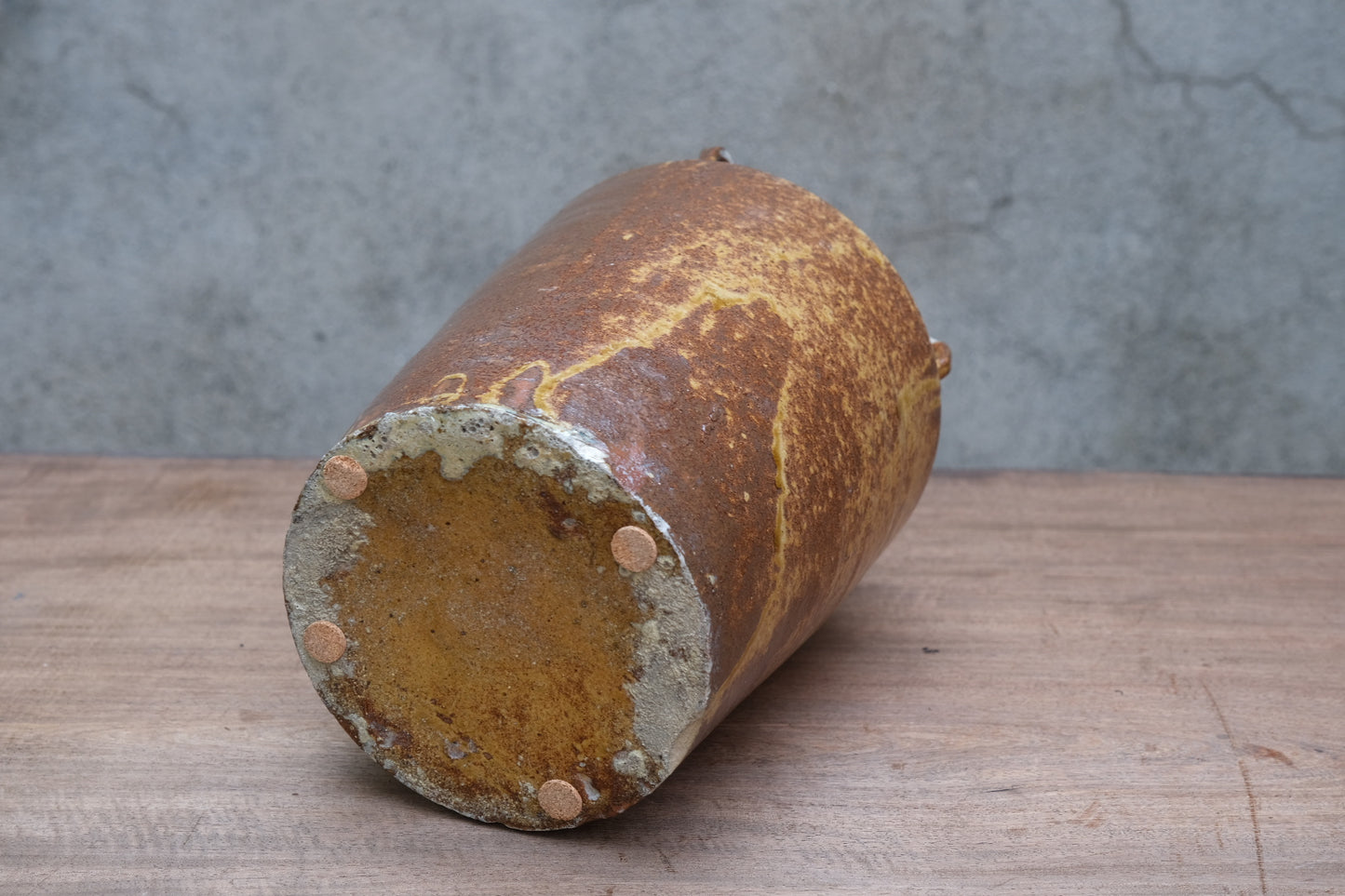 Detail of rough Shigaraki clay body with natural ash deposit markings