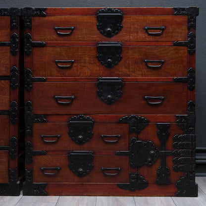 Exceptional Pair of Isho Tansu