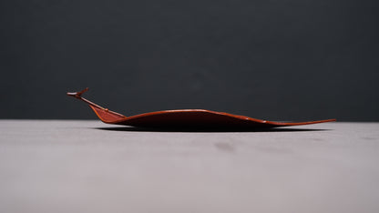 Set of five lacquered leaf-shaped plates with their original box, view 10 of 12