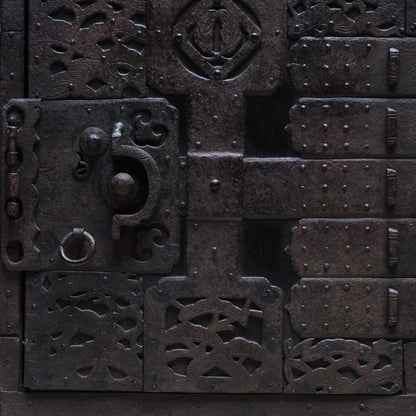 Funa-dansu (Ship's Chest)