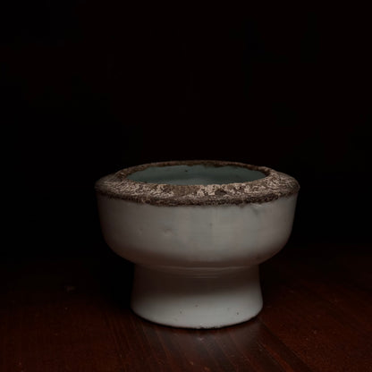 Joseon dynasty porcelain footed offering bowl (jesa vessel) with lid, view 5 of 11