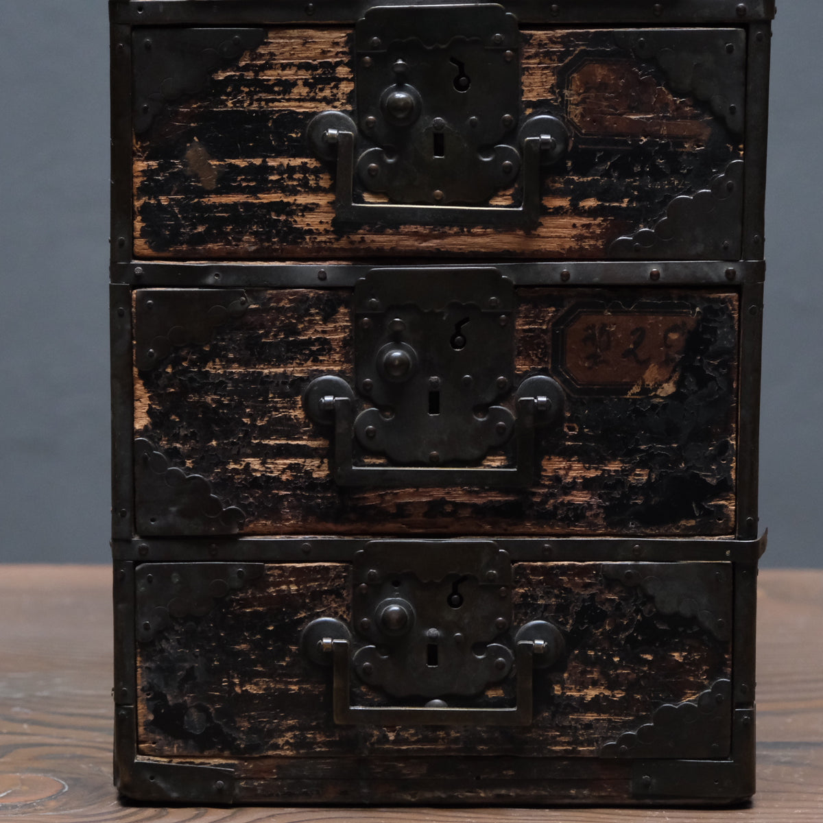 Portable wooden peddler's chest with five drawers and cloud-shaped iron lock plates, view 9 of 10