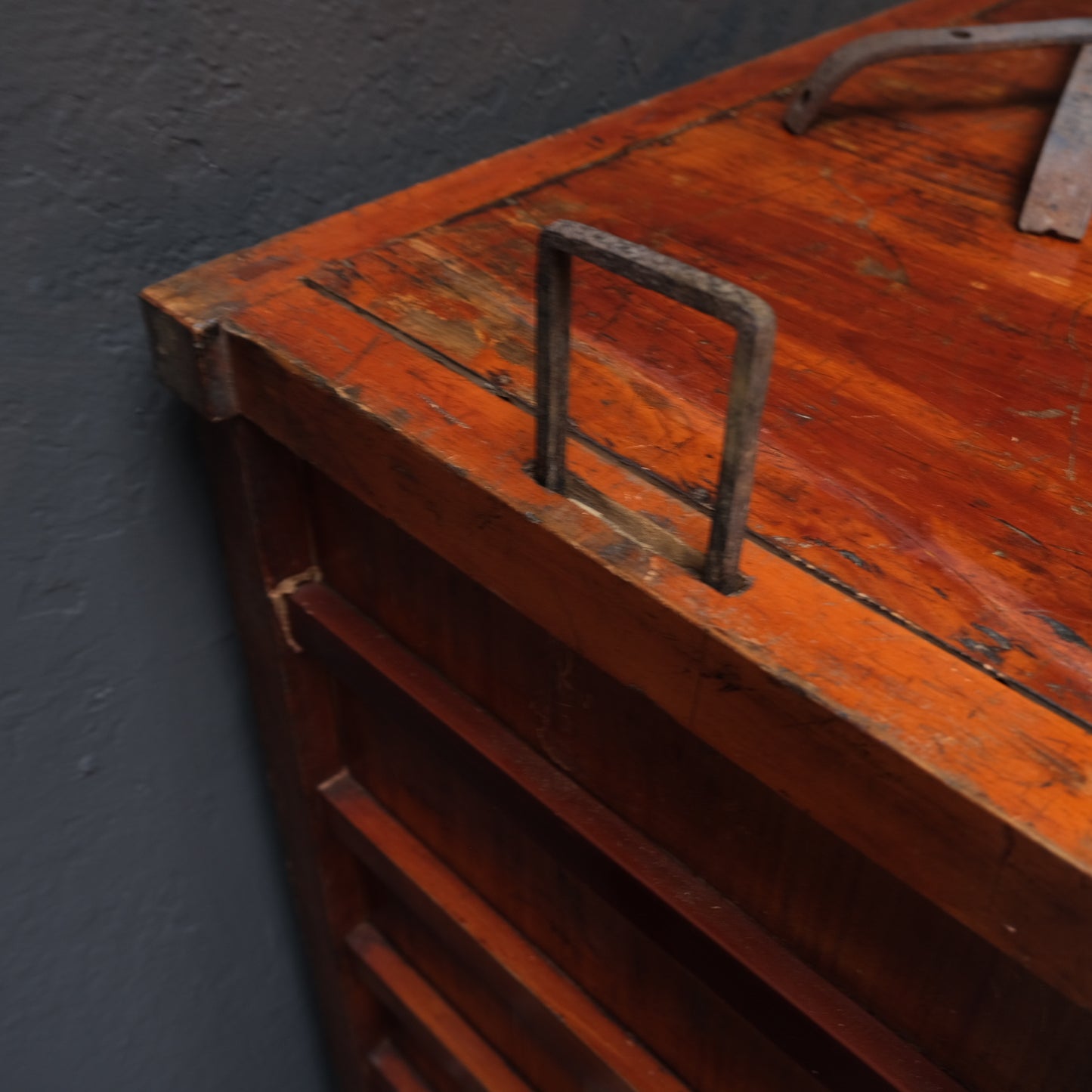 Exceptional Pair of Isho Tansu