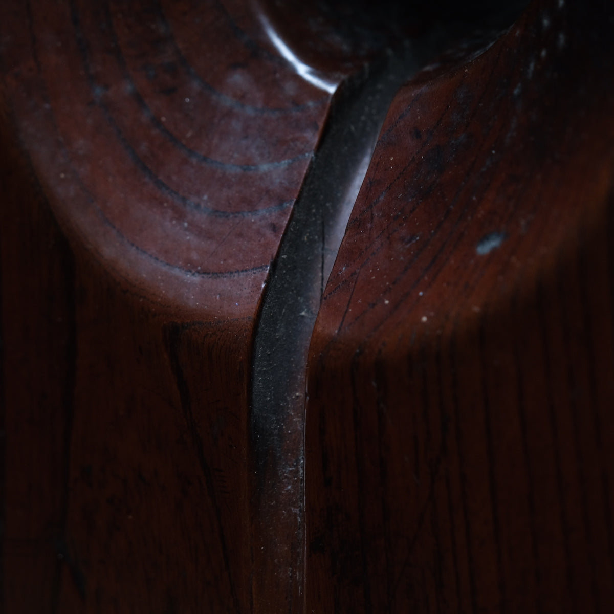 Large keyaki wood jizai hearth hook carved in a cloud form with near-black patina, view 10 of 13