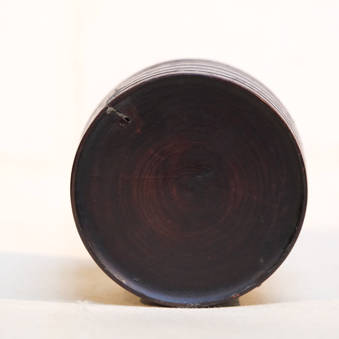 18-19th century Edo Japanese wooden perfume container side view showing screw lid