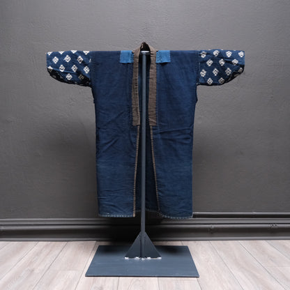 Reverse of Japanese noragi work kimono showing back construction