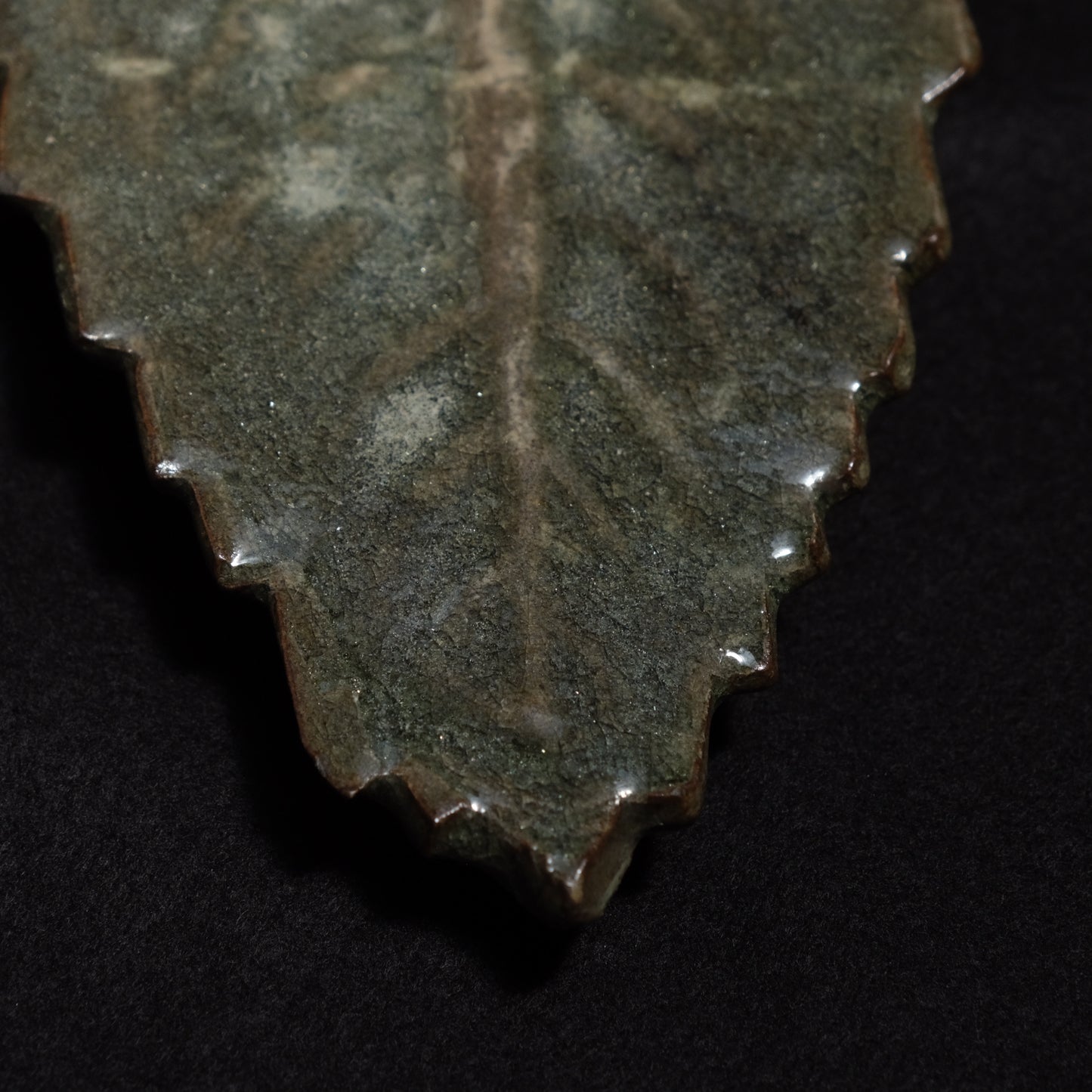 Ceramic Leaf