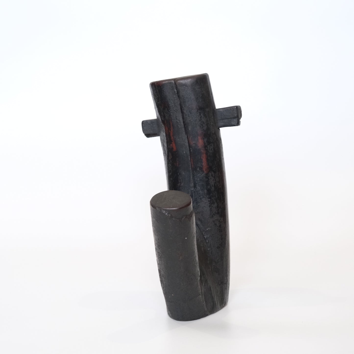 Edo period keyaki jizai hearth hook side view showing rope wear grooves